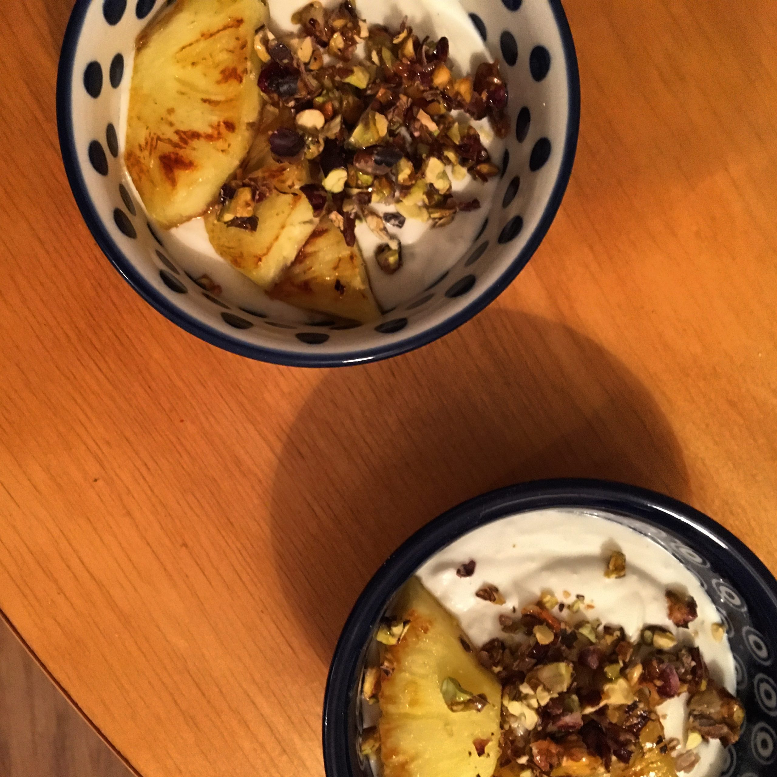 Kokosquark mit gebratener Ananas &amp; Pistazien-Karamell! – My so-called Luck