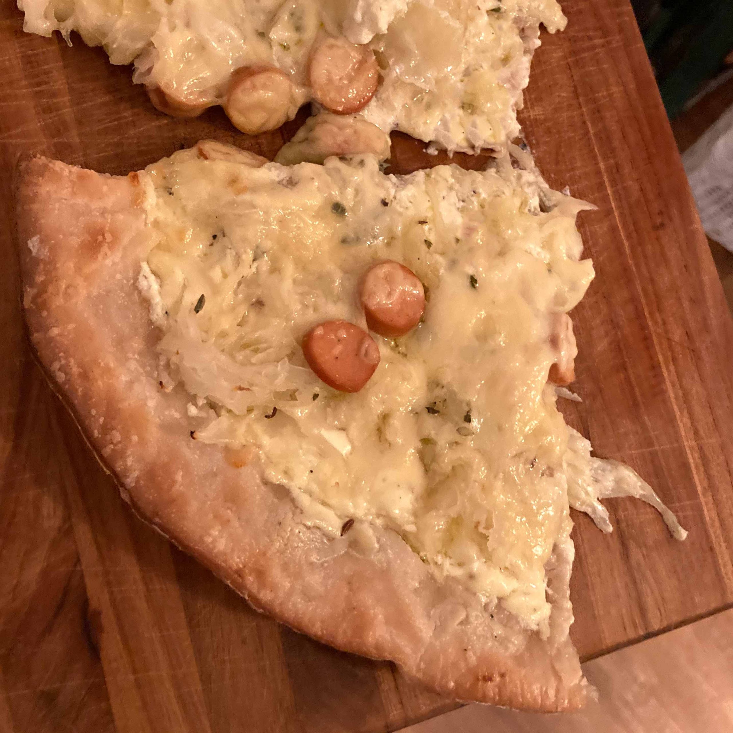 Sauerkraut-(Veggie-)Würstchen Tarte! – My so-called Luck